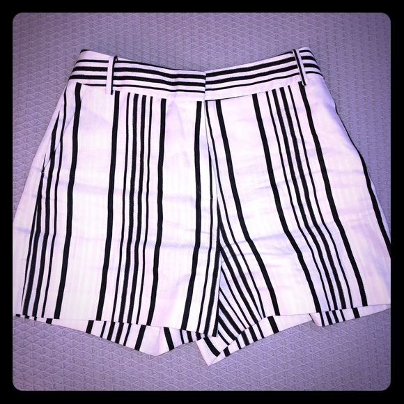 REISS Linen white & black striped shorts